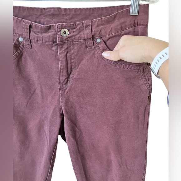 Kuhl Women's Burgundy Skinny Pants Size 8
Hiking Outdoor Jeans Adventure - Picture 4 of 10